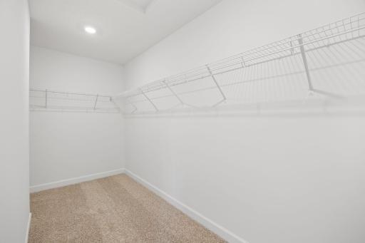 (Photo of an inventory home, actual homes finishes will vary)