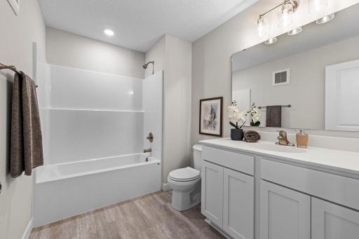 2009 Goldenray Drive, Faribault, MN 55021