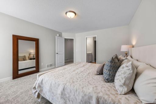 2009 Goldenray Drive, Faribault, MN 55021