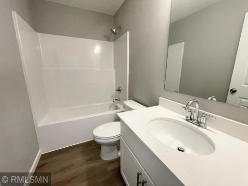 19952 Enfield Avenue N, Forest Lake, MN 55025