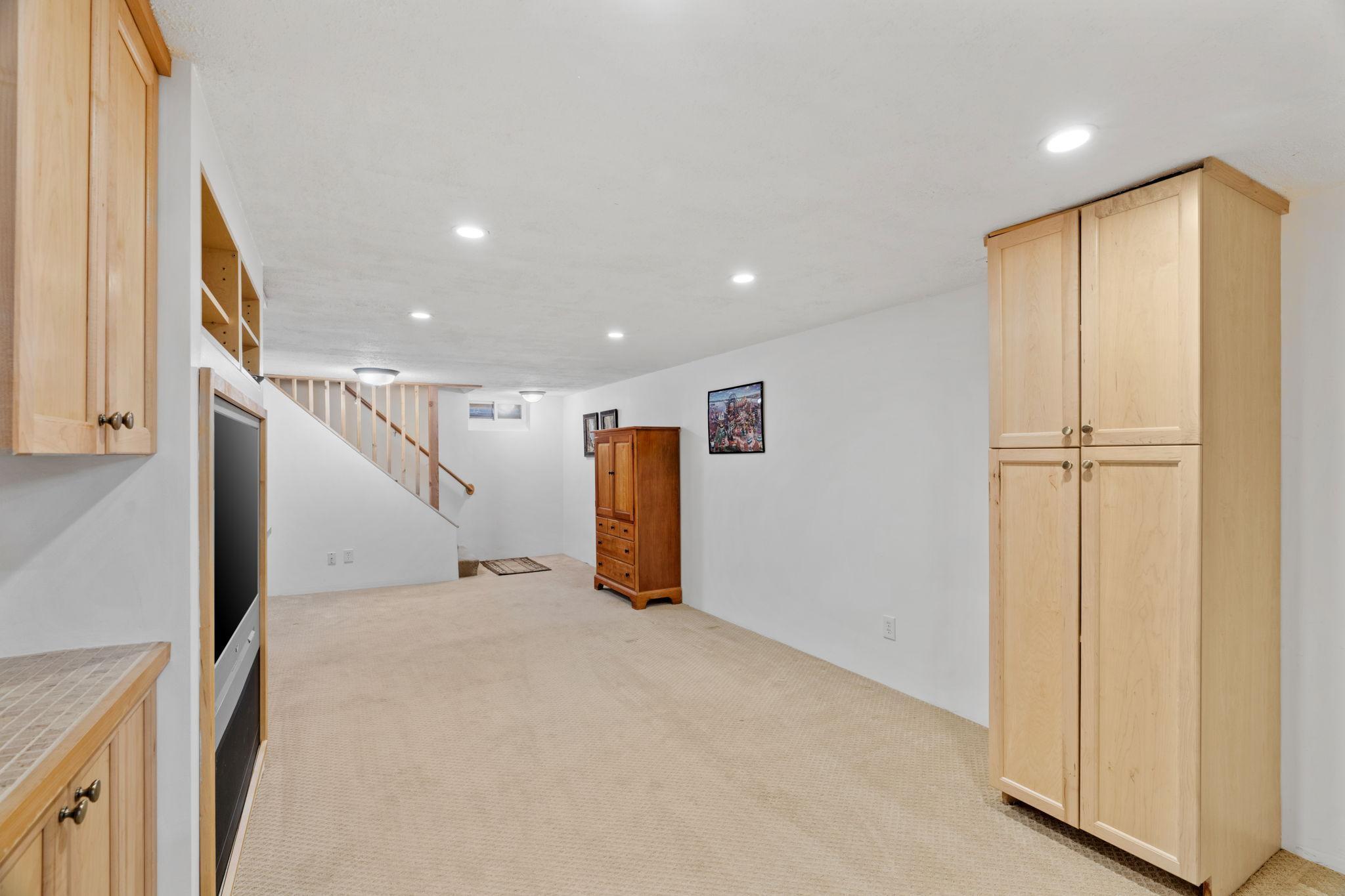 38-web-or-mls-950 Blackoaks Ln-38.jpg