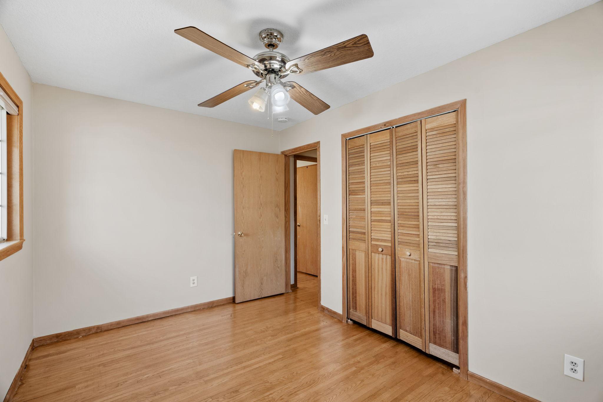 35-web-or-mls-950 Blackoaks Ln-35.jpg