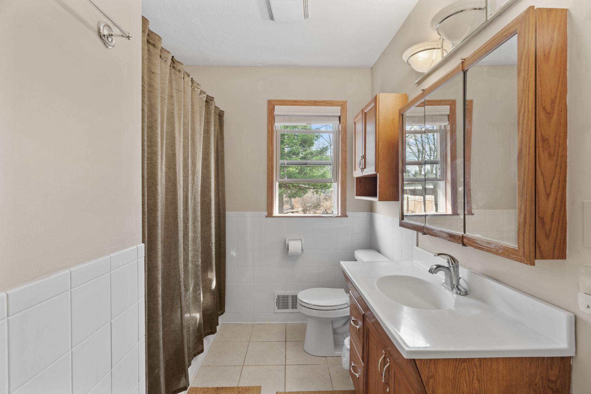 30-web-or-mls-950 Blackoaks Ln-30.jpg