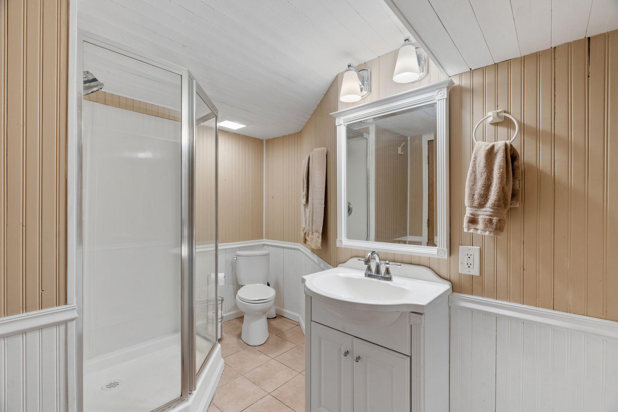 42-web-or-mls-950 Blackoaks Ln-42.jpg