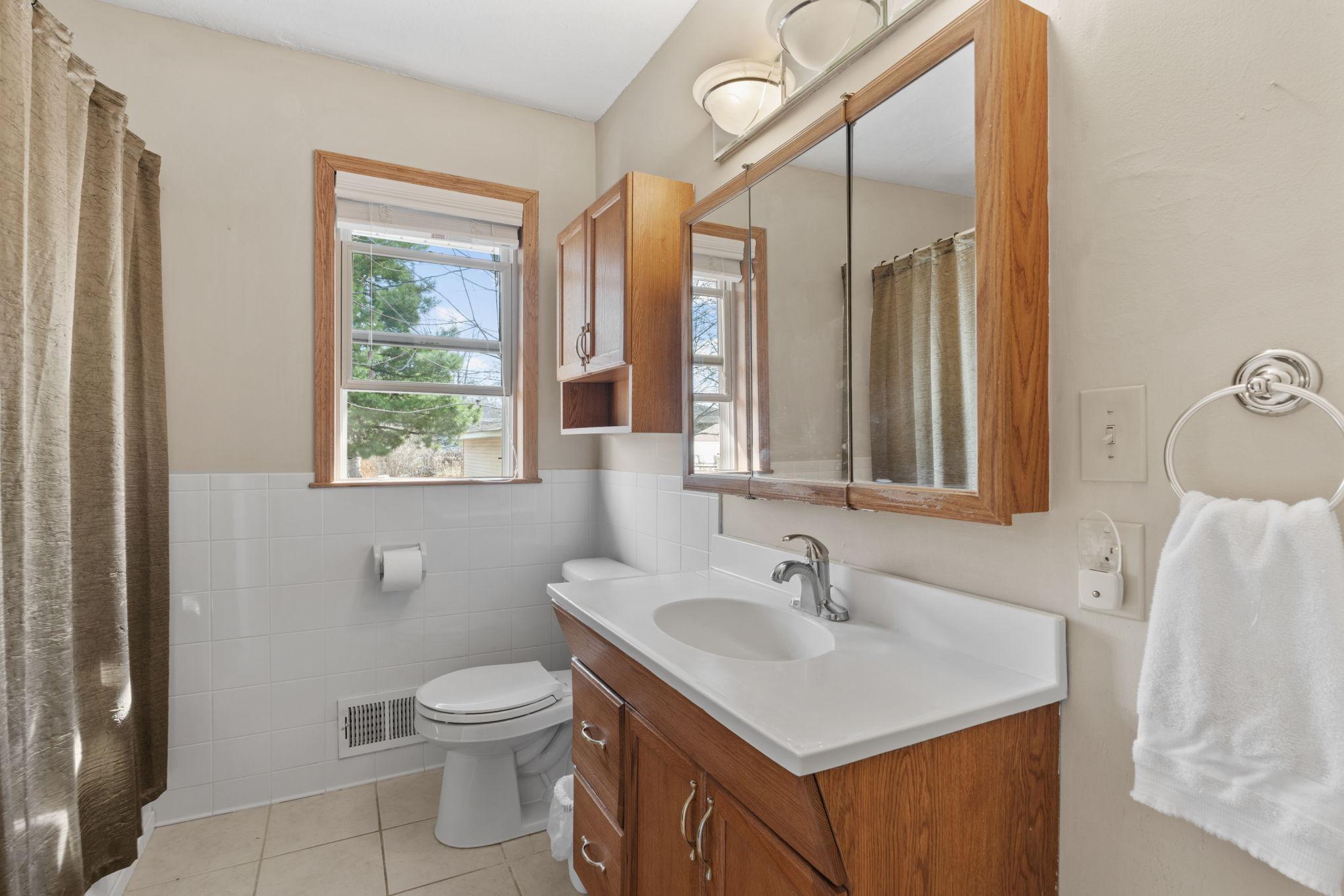 29-web-or-mls-950 Blackoaks Ln-29.jpg