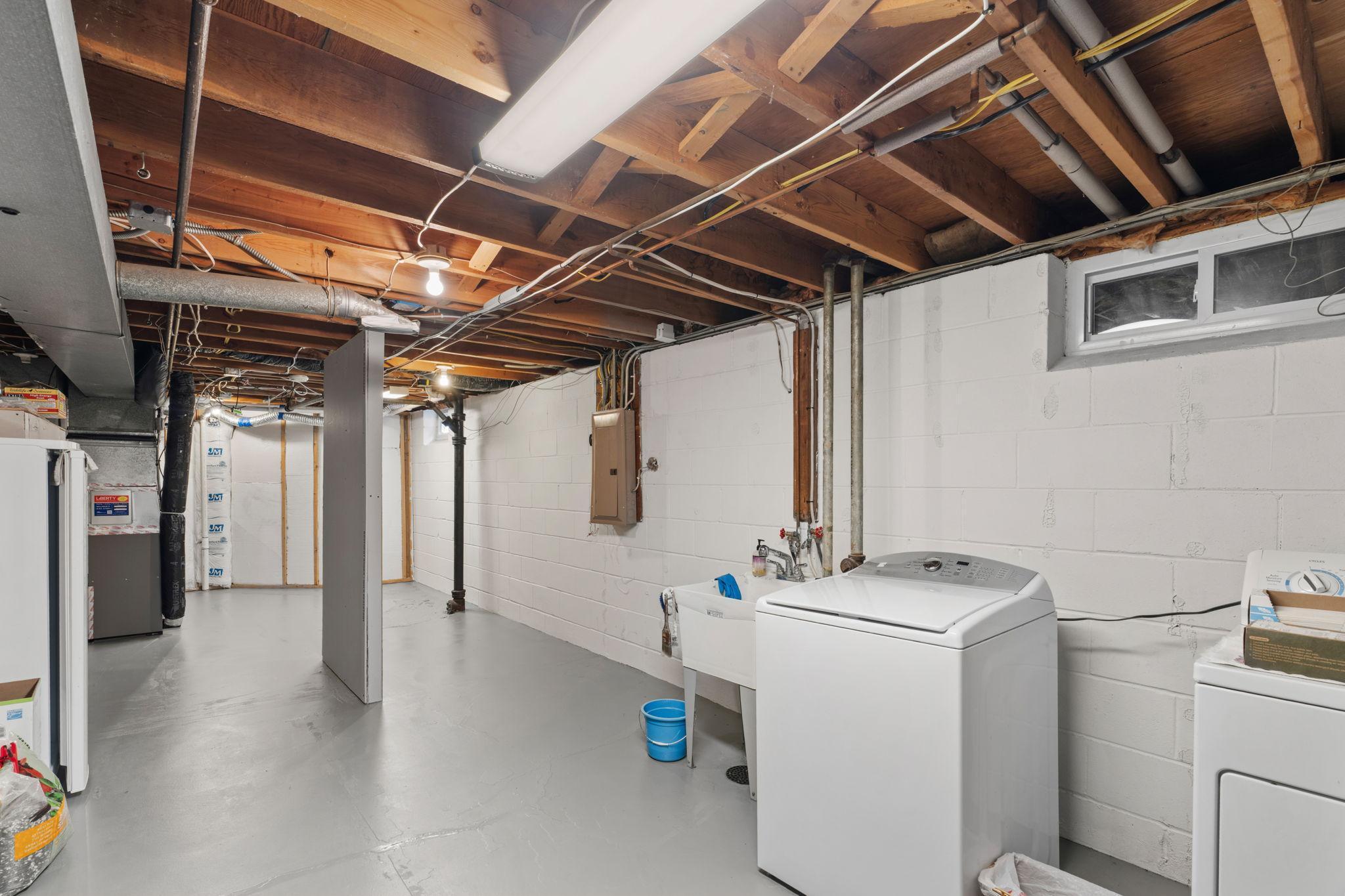 46-web-or-mls-950 Blackoaks Ln-46.jpg