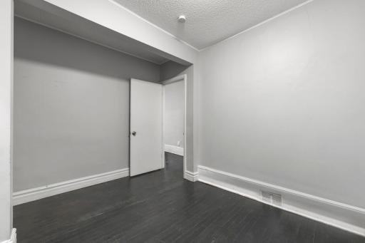 680 Lawson Avenue E, Saint Paul, MN 55106