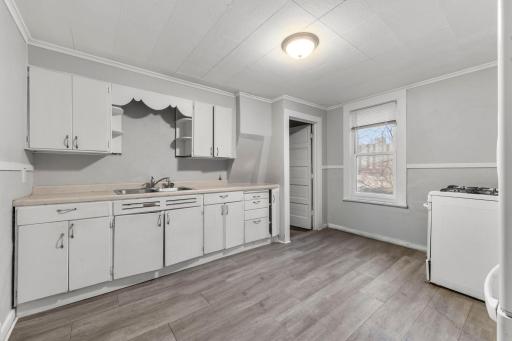 680 Lawson Avenue E, Saint Paul, MN 55106