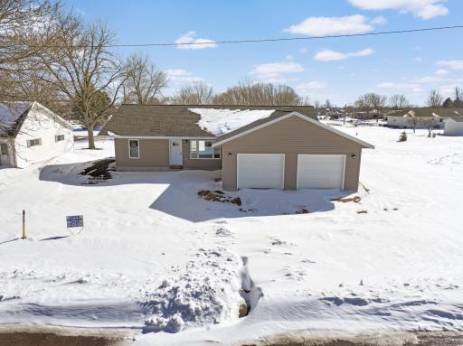 122 2nd Street E, Tracy, MN 56175