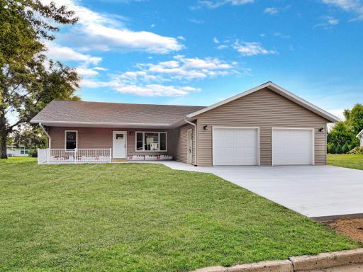 122 2nd Street E, Tracy, MN 56175