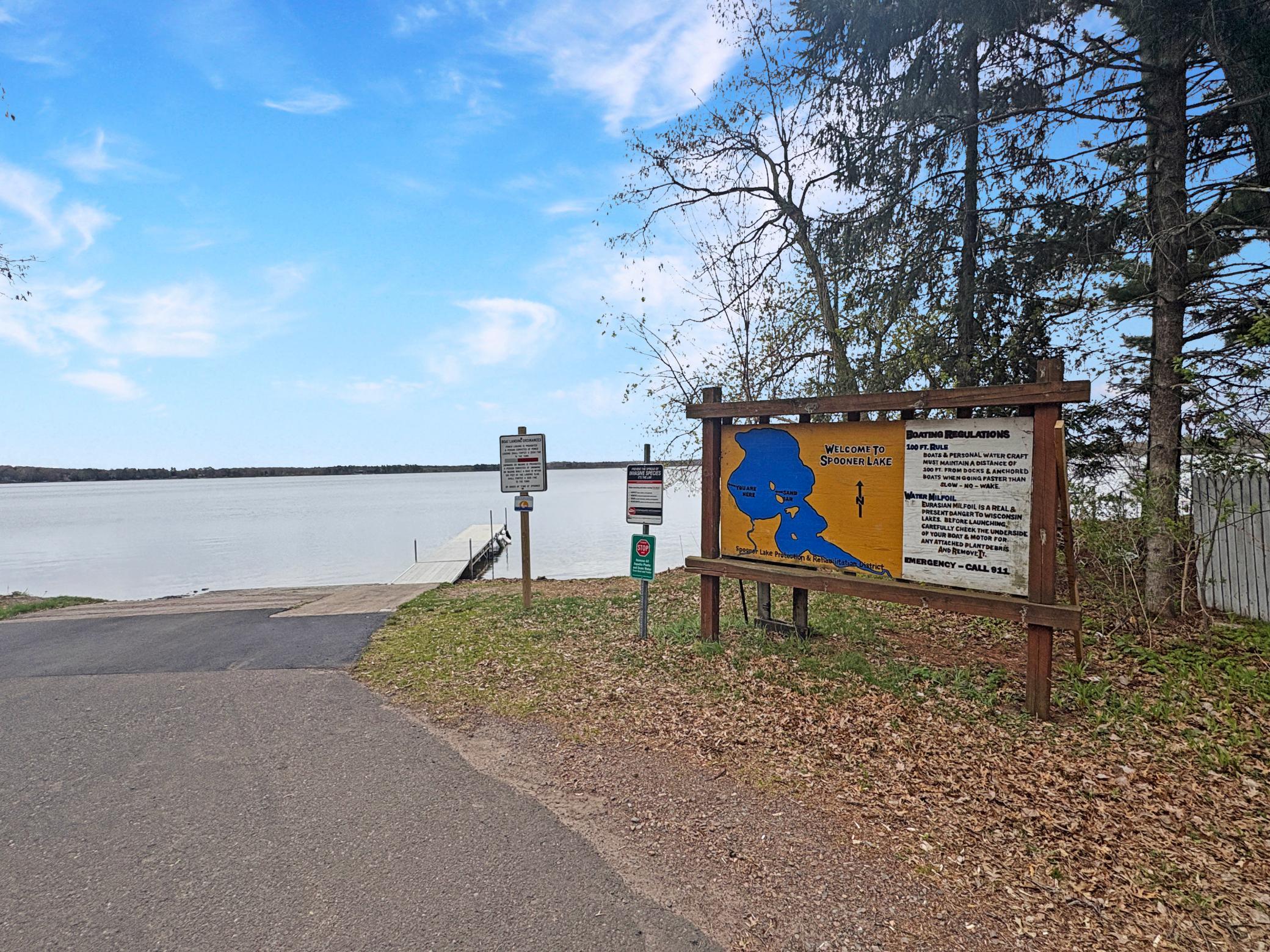 Spooner Lake Public Landing - 3 mins away