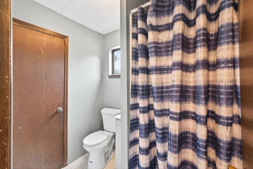 6618 Camden Drive, Minneapolis, MN 55430