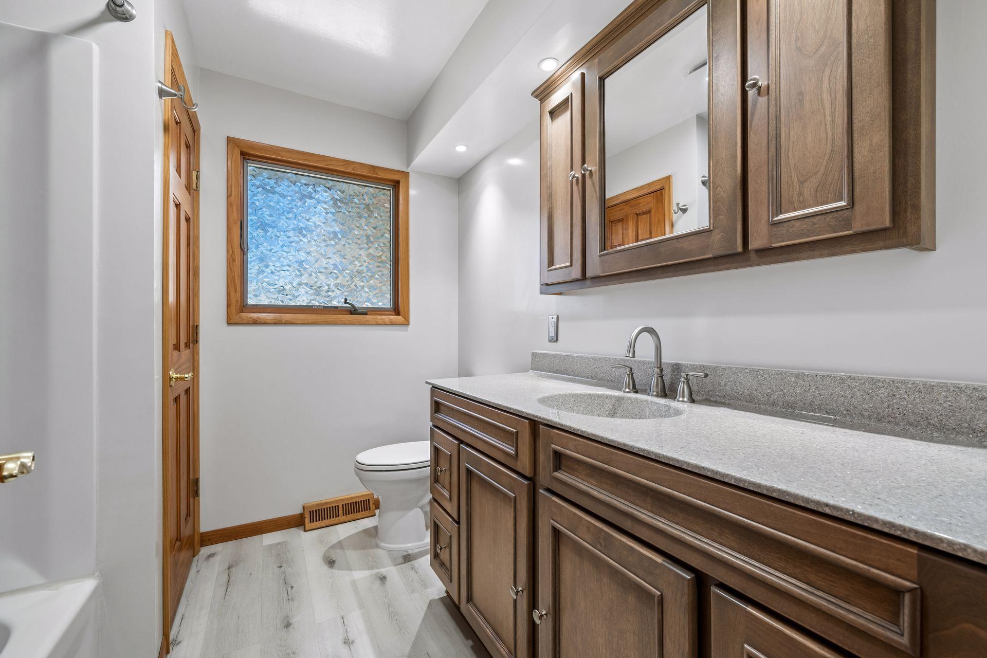 Main floor full bath