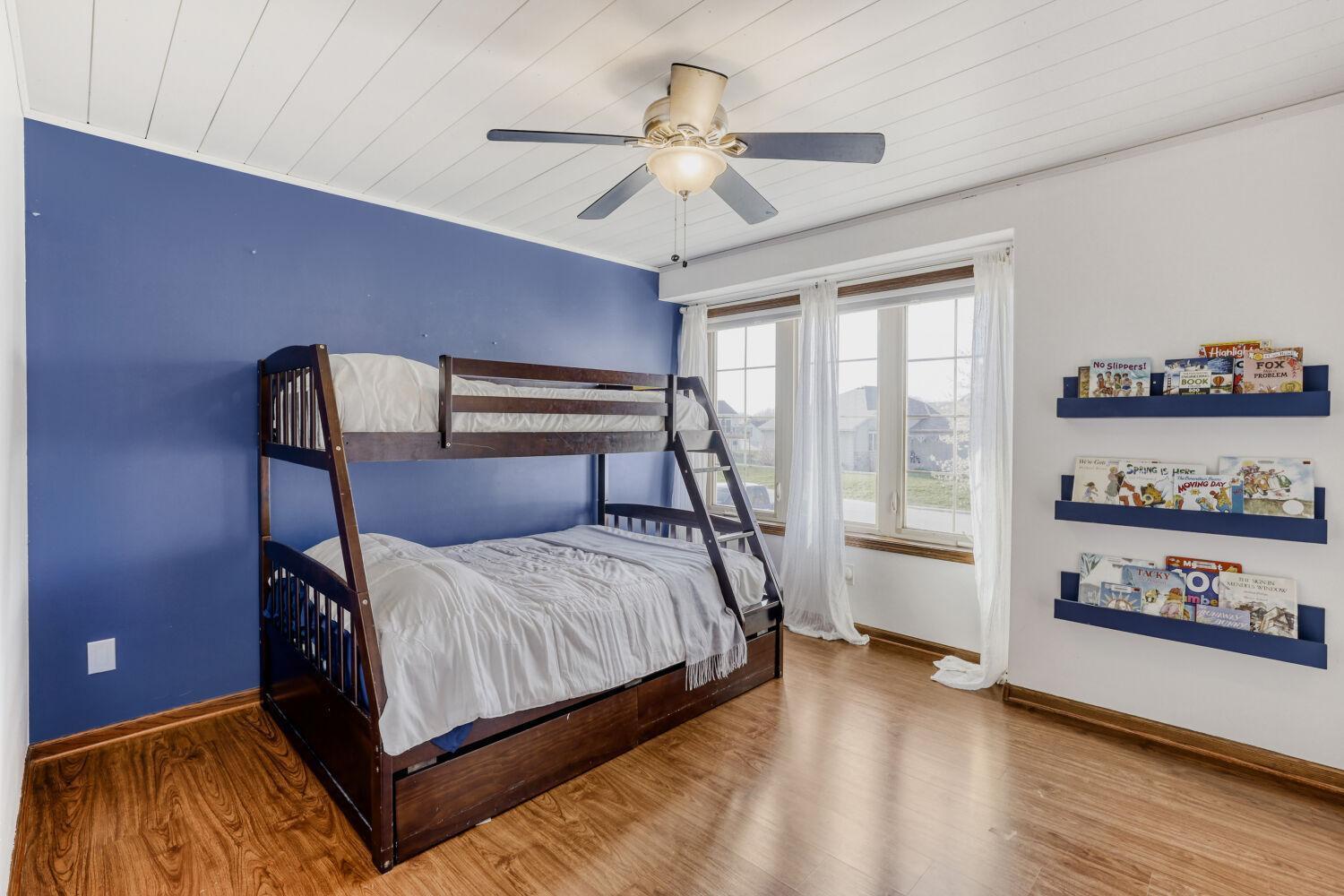 Upper level Bedroom 2