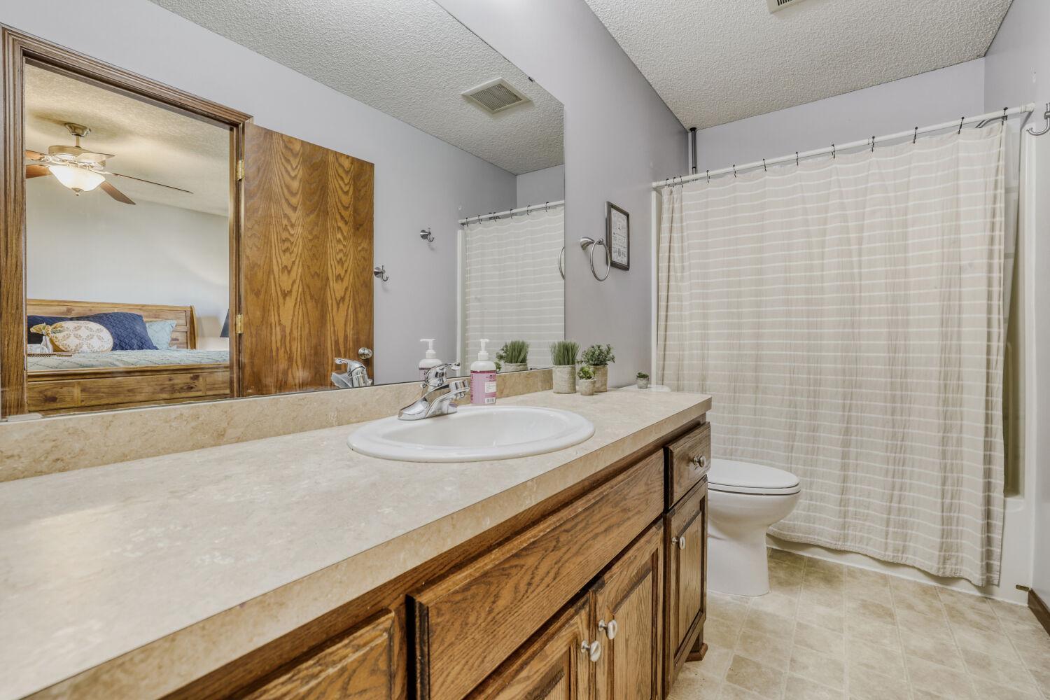 Lower Level Full Bath