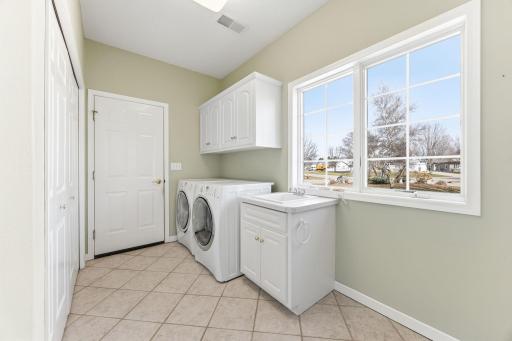 1320 Heritage Avenue NW, Hutchinson, MN 55350