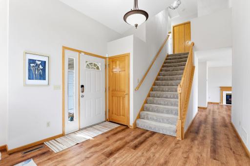 3217 Meadow Brook Place, Woodbury, MN 55125