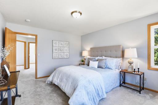 3217 Meadow Brook Place, Woodbury, MN 55125