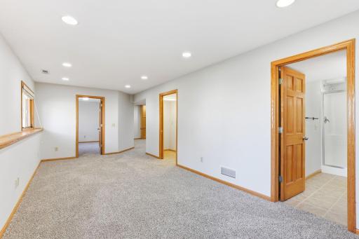 3217 Meadow Brook Place, Woodbury, MN 55125