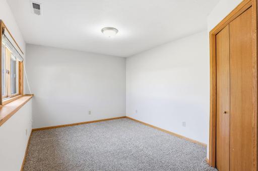 3217 Meadow Brook Place, Woodbury, MN 55125