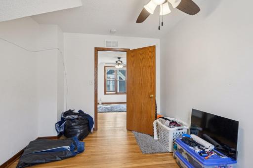 587 Cook Avenue E, Saint Paul, MN 55130