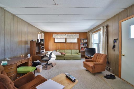 109 Velkommen Street NE, Staples, MN 56479