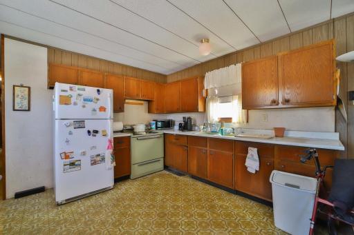 109 Velkommen Street NE, Staples, MN 56479