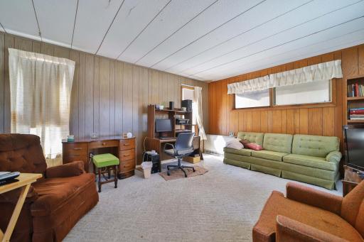 109 Velkommen Street NE, Staples, MN 56479