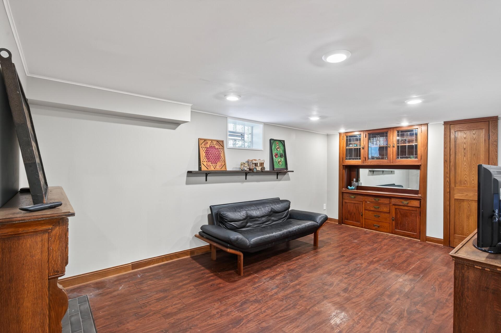 50_305_Brimhall_St40_mls.jpg