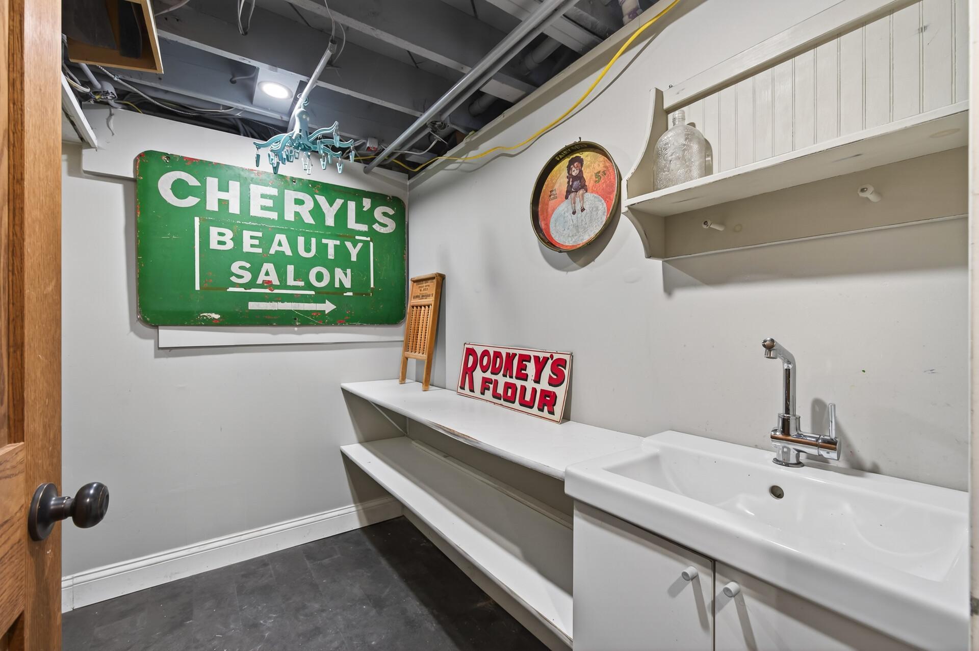54_305_Brimhall_St44_mls.jpg