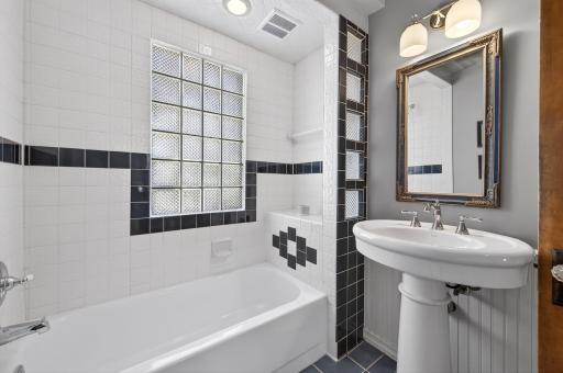 305 Brimhall Street, Saint Paul, MN 55105