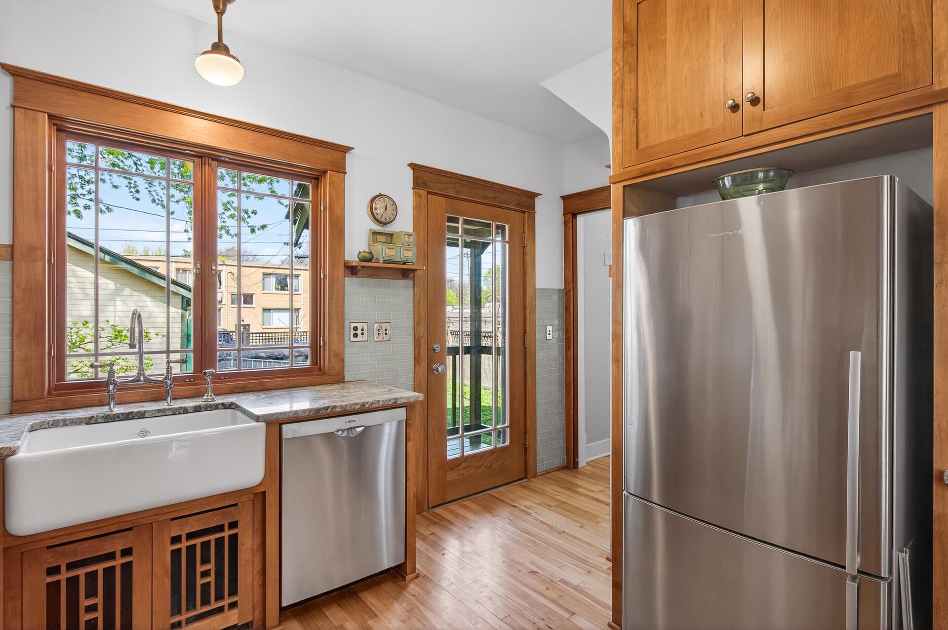 32_305_Brimhall_St22_mls.jpg