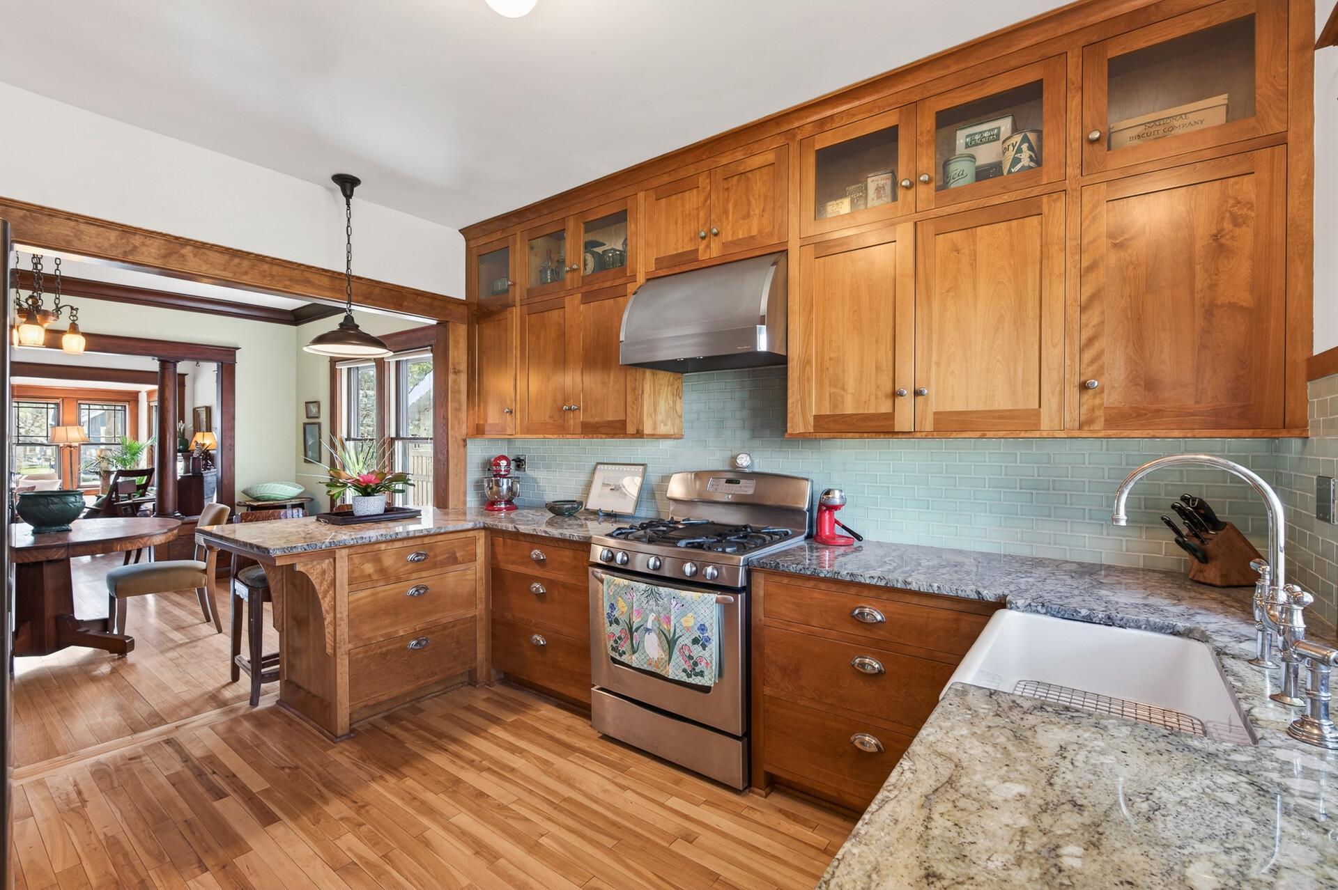 30_305_Brimhall_St20_mls.jpg