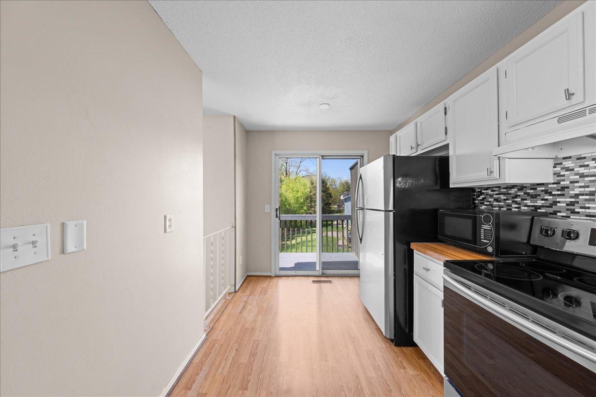 Sliding doors leading out to your deck.
