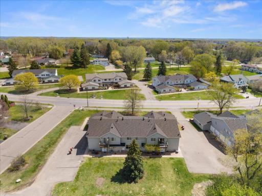 1604 Helmo Avenue N, Oakdale, MN 55128