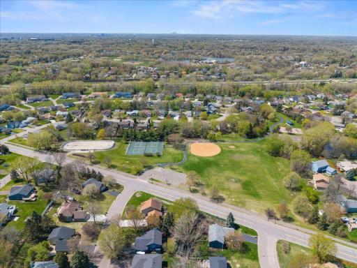 1604 Helmo Avenue N, Oakdale, MN 55128