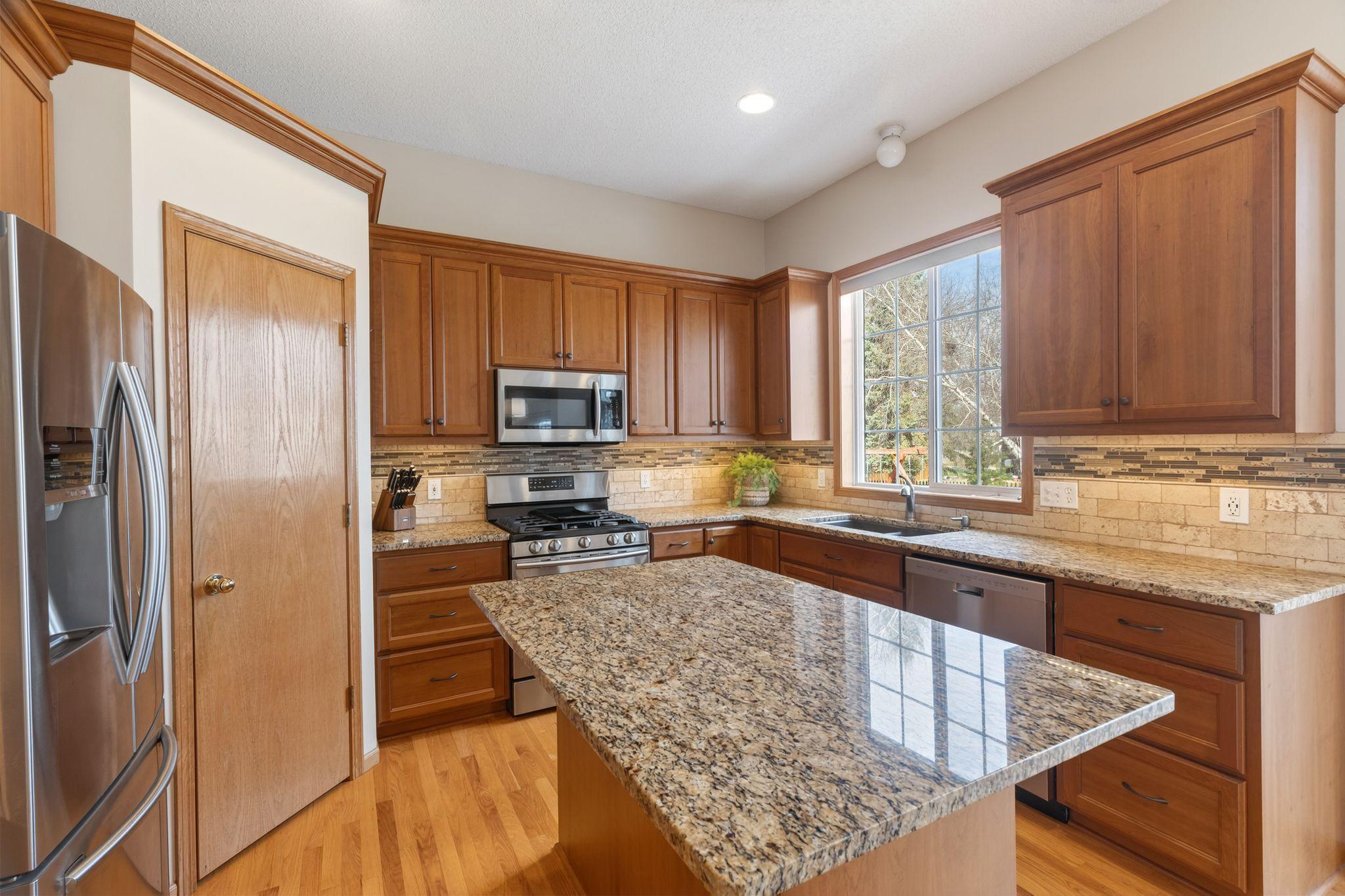 Large walk-in pantry for extra storage