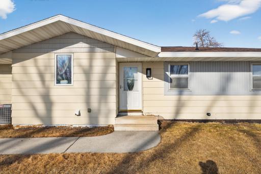 Amdak__213 1st Street West Hunter ND_0004.jpg