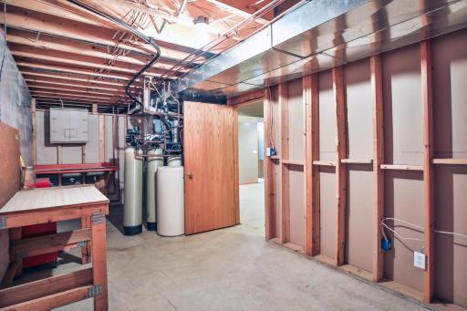 6221 Townsview Lane SE, Rochester, MN 55904