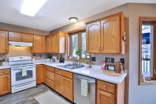 6221 Townsview Lane SE, Rochester, MN 55904