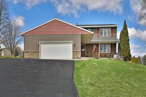 6221 Townsview Lane SE, Rochester, MN 55904