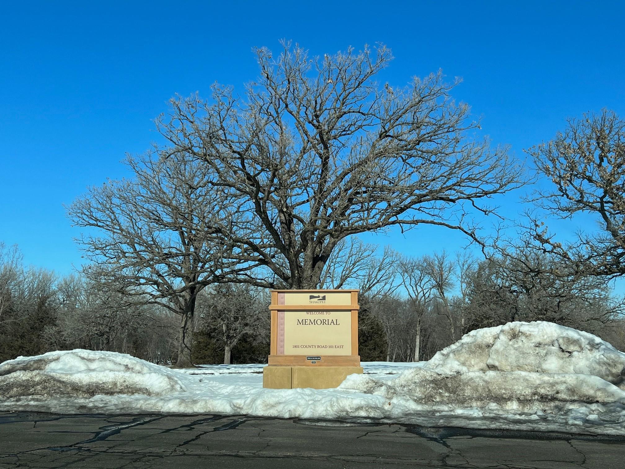 Stop by for a leisurely stroll along the Minnesota River at Veterans Memorial Park. History of the fist Shakopee Settlement and stunning views of nature.