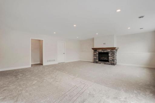 5349 178th Street W, Lakeville, MN 55044