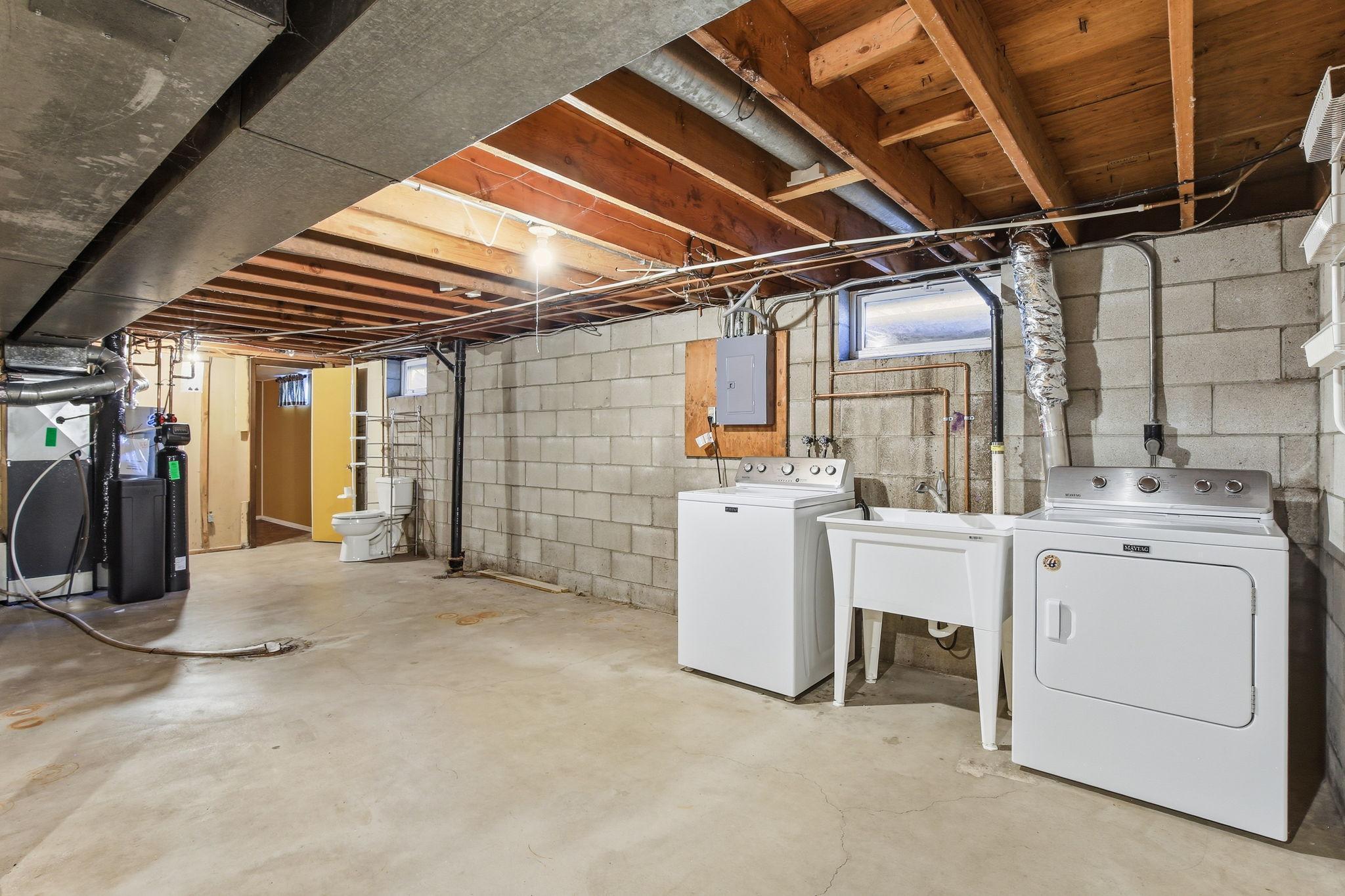 Mechanicals Updated are the Daikin Furnace (2018), AC (2017), Water Heater (2023), Water Softener (2025) and Laundry Sink (2025). Toilet started for future bathroom.