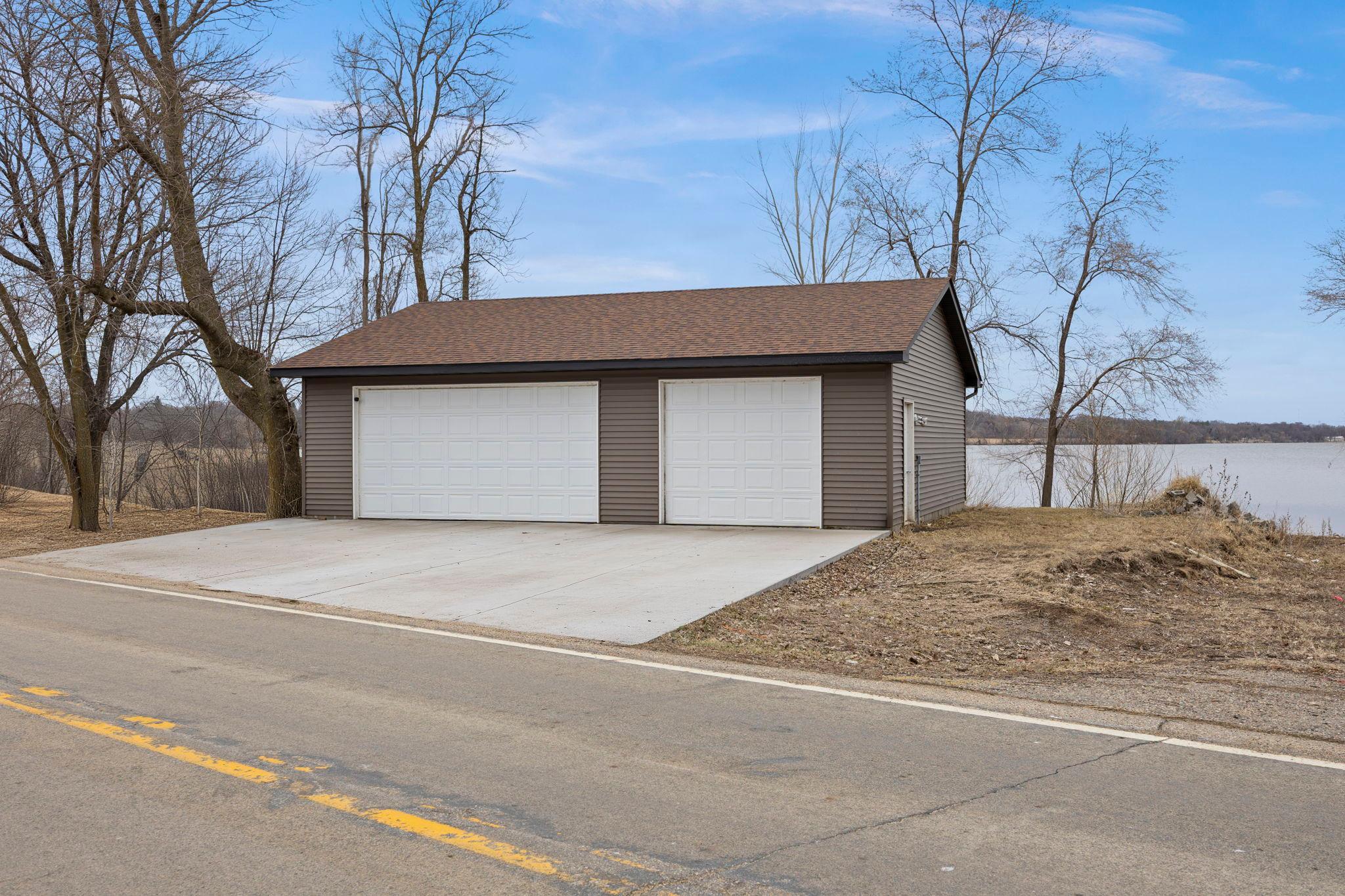 13-web-or-mls-3990 Cannon Lake Trl-9.jpg
