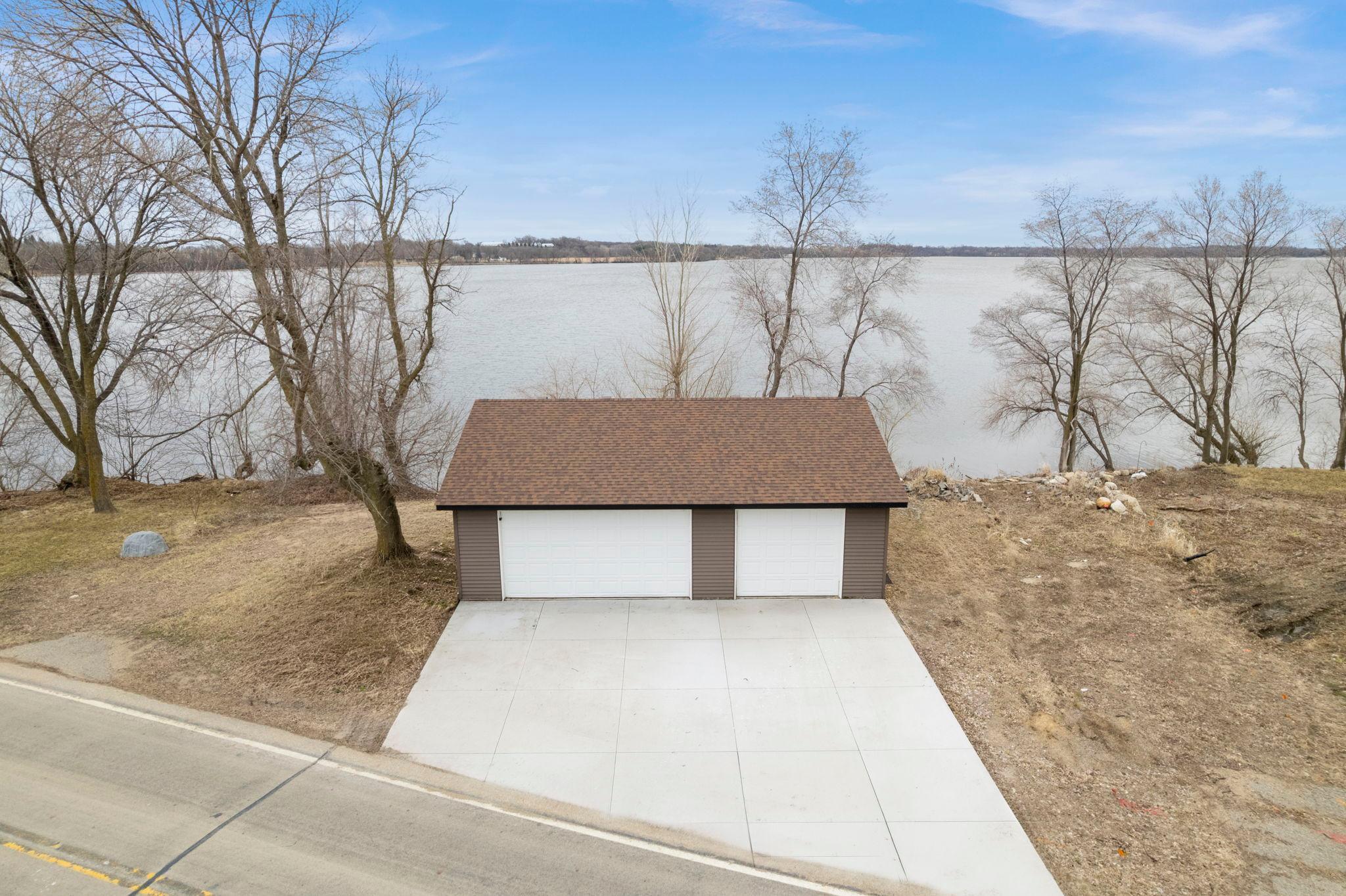 6-web-or-mls-3990 Cannon Lake Trl-90.jpg