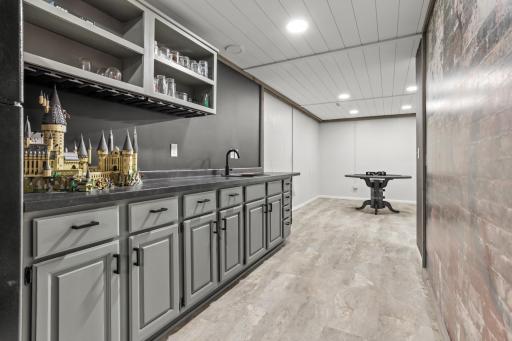 610 4th Street N, Wahpeton, ND 58075