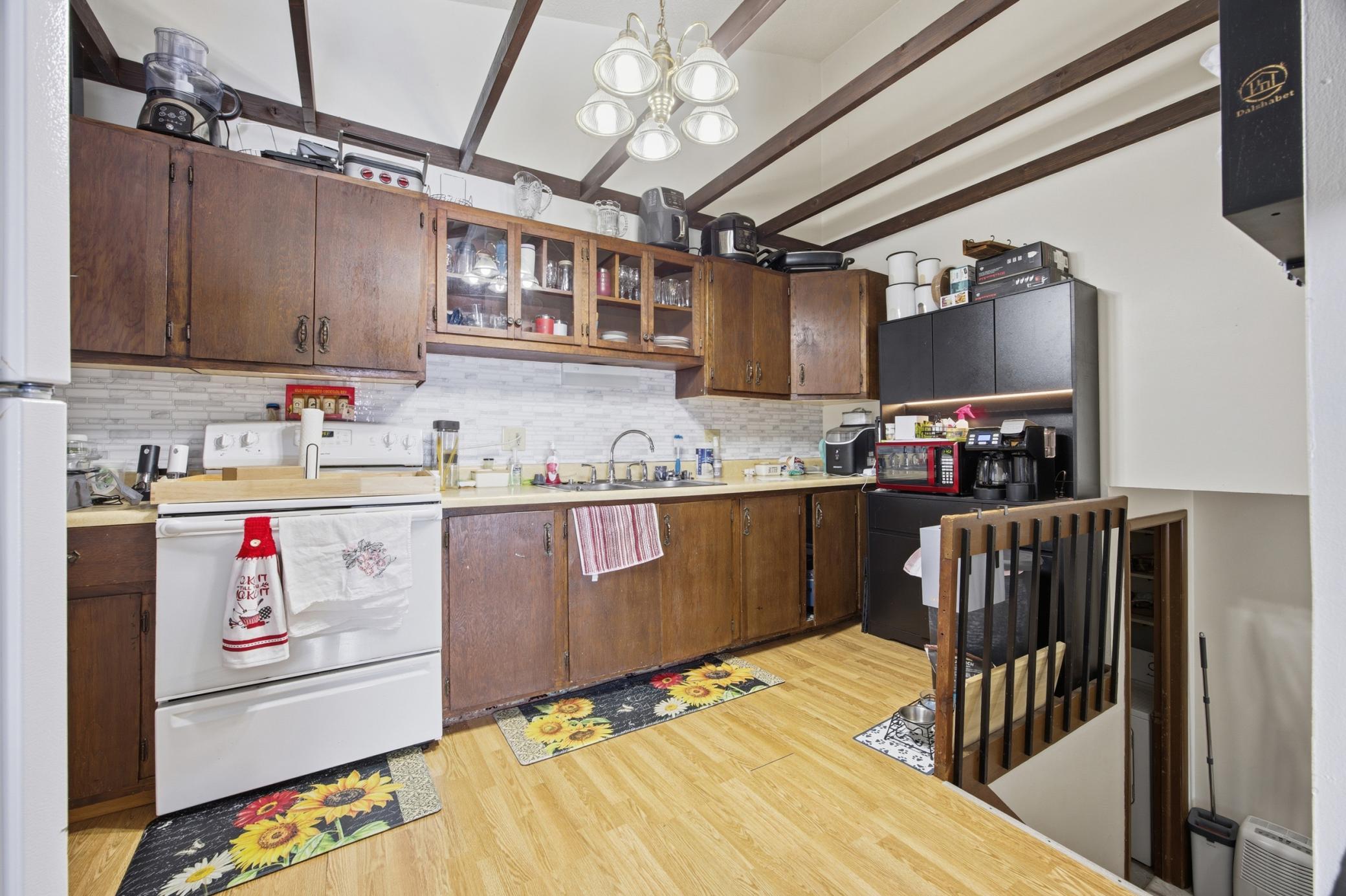 Unit 614 Kitchen