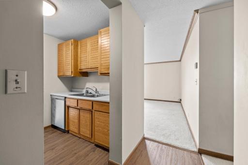 1181 Edgcumbe Road, 1712, Saint Paul, MN 55105