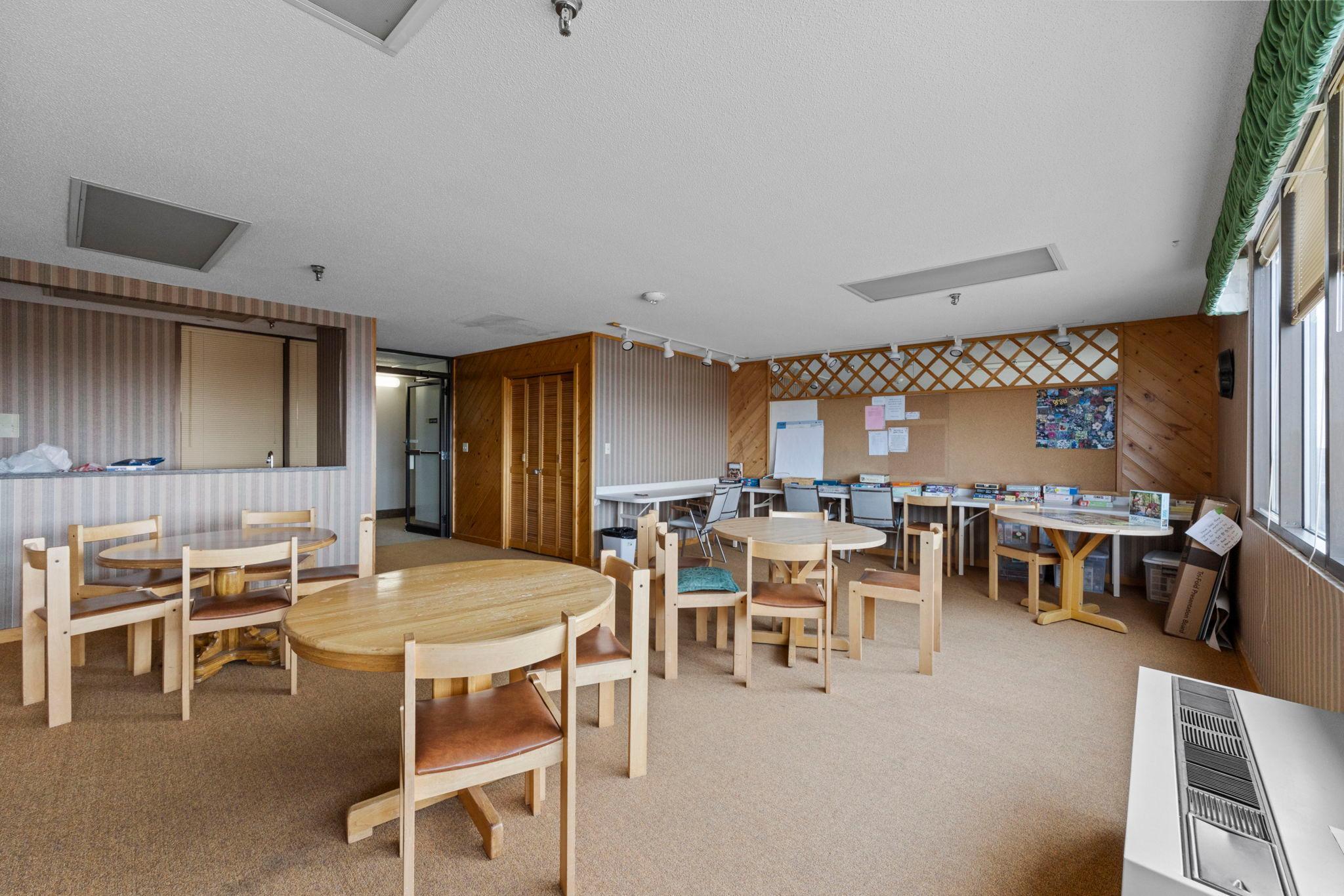 37-web-or-mls-1181 Edgcumbe Rd 1712-149.jpg